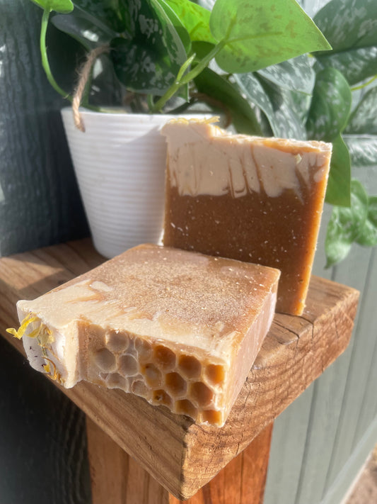 Oat milk & honey goat’s milk soap